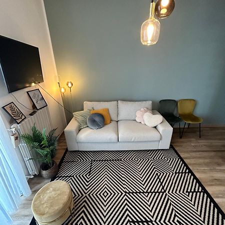 Design Home At Garda Lake Дезенцано-дель-Гарда Экстерьер фото
