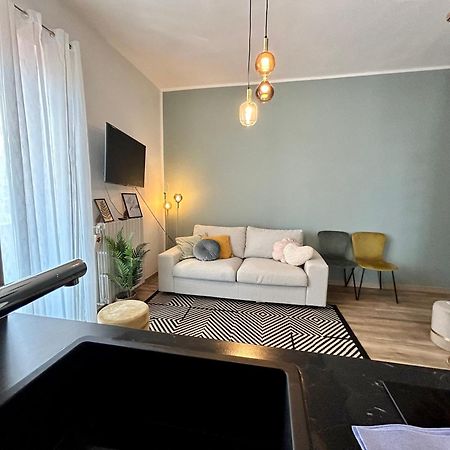 Design Home At Garda Lake Дезенцано-дель-Гарда Экстерьер фото