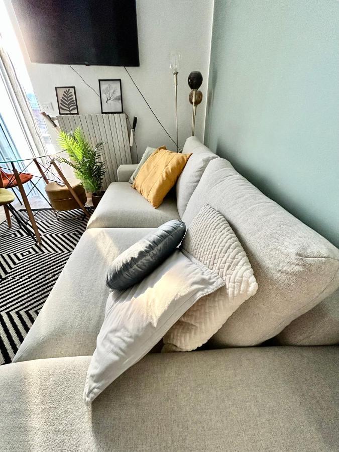 Design Home At Garda Lake Дезенцано-дель-Гарда Экстерьер фото