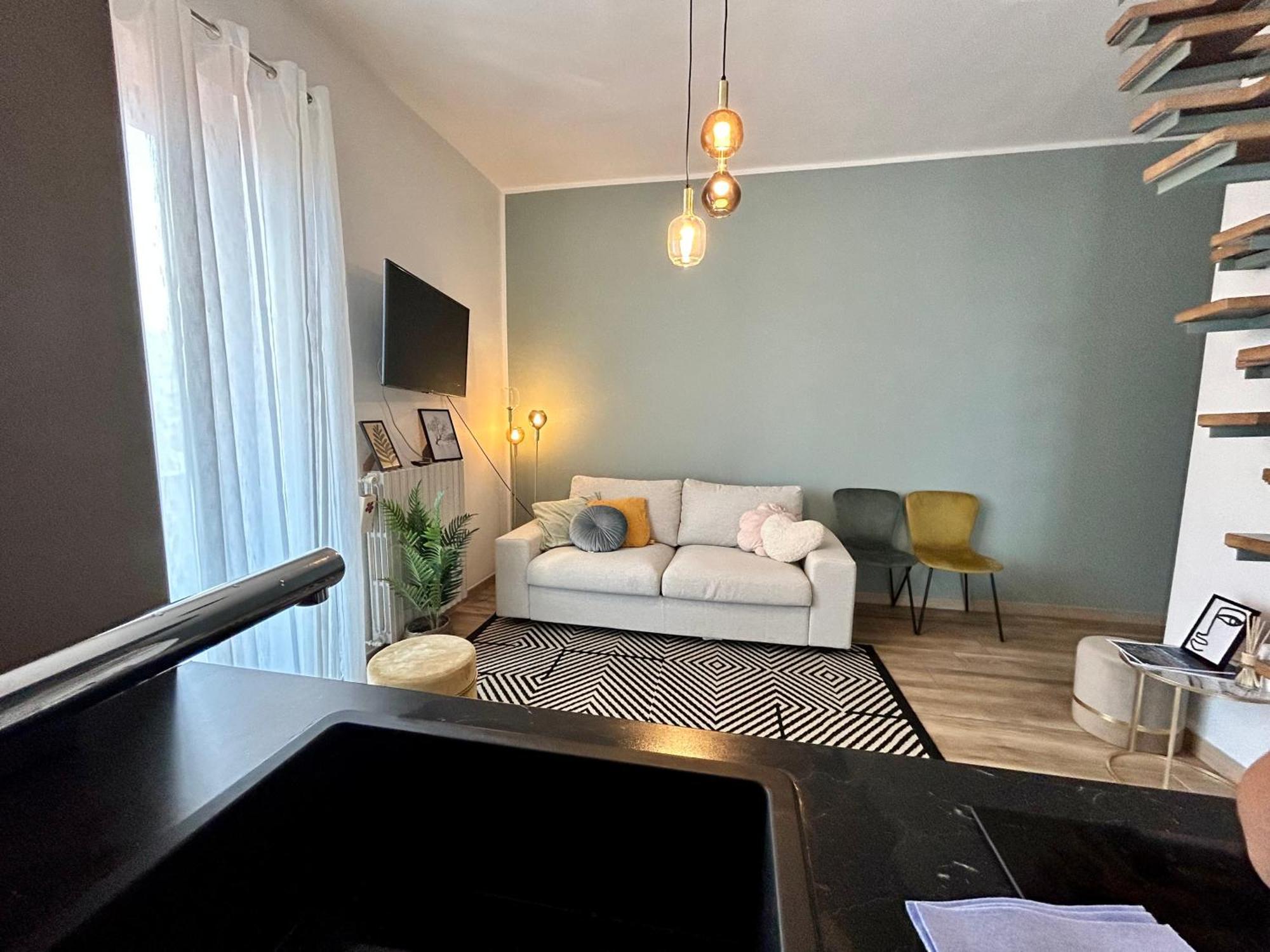 Design Home At Garda Lake Дезенцано-дель-Гарда Экстерьер фото
